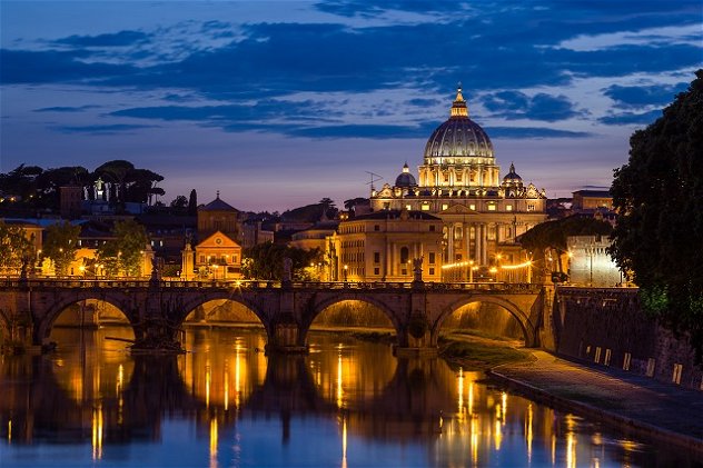 Tour nocturno de Roma en grupos reducidos